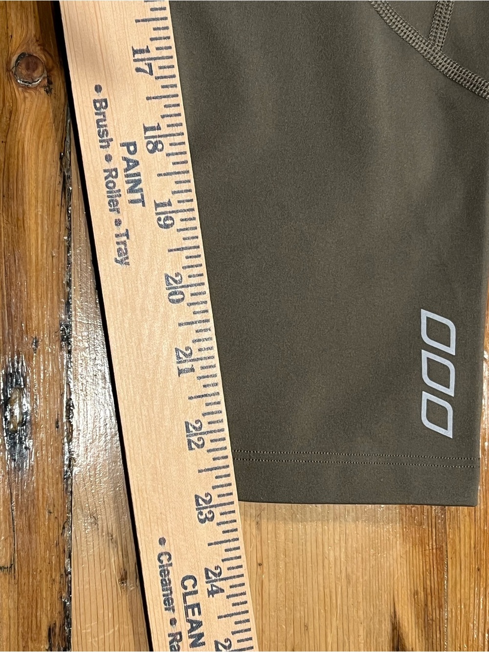 Lorna Jane Phone Pocket Ankle Biter Leggings in Olive Green • Medium - Picture 8 of 8